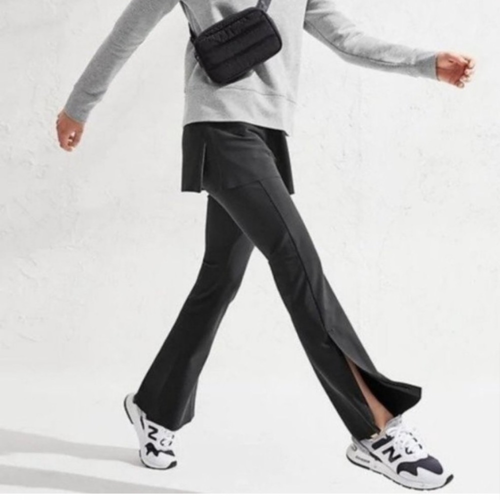Athleta Stellar Flare Trouser Black 4 Inseam 32
